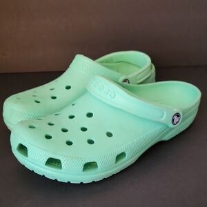 CROCS Mens Light Green Size 9